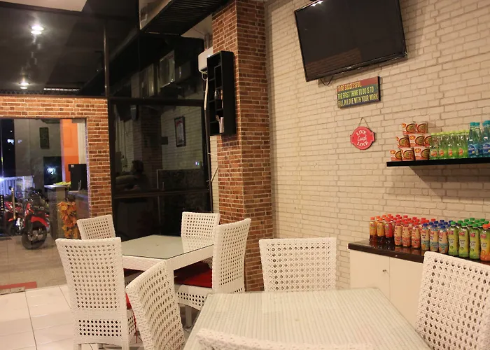 Cozy centre Simpang Lima Semarang Hotel