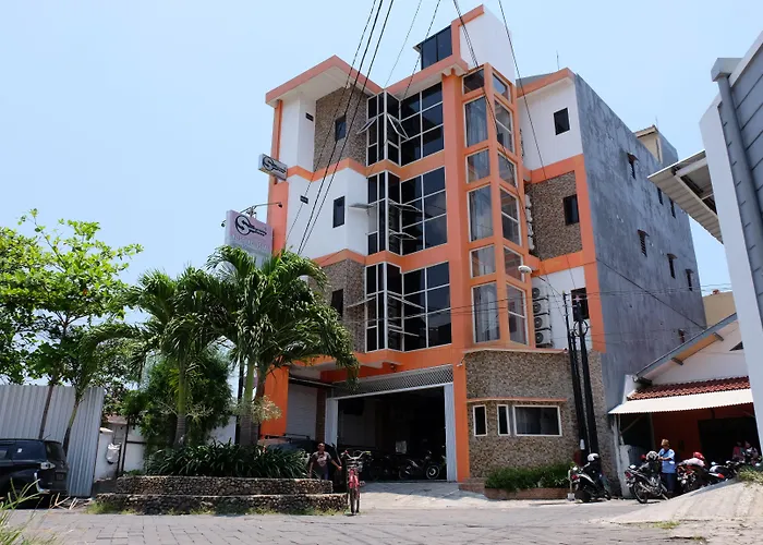 Cozy centre Simpang Lima Semarang Hotel
